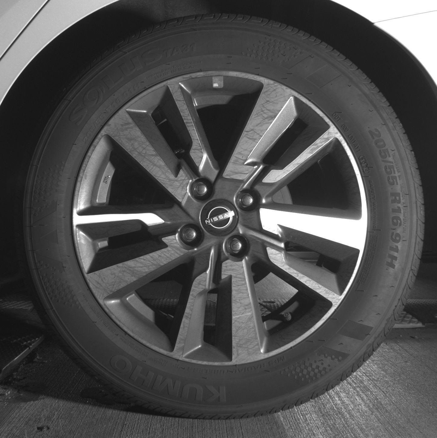 Used 2025 Nissan Versa SV FWD image 16