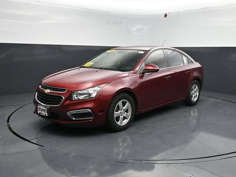 Used 2016 Chevrolet Cruze LT FWD image 4