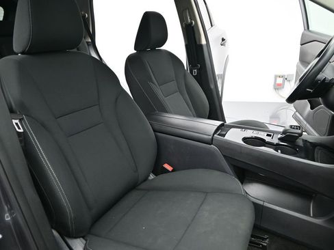 Used 2024 Nissan Rogue S FWD image 6