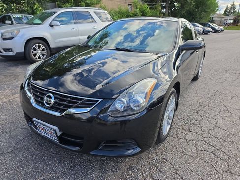 Used 2011 Nissan Altima 2.5 S w/ Convenience Pkg FWD image 1