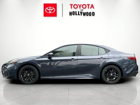 New 2026 Toyota Camry SE FWD image 9