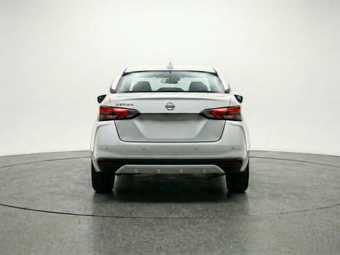 Used 2025 Nissan Versa SV image 7