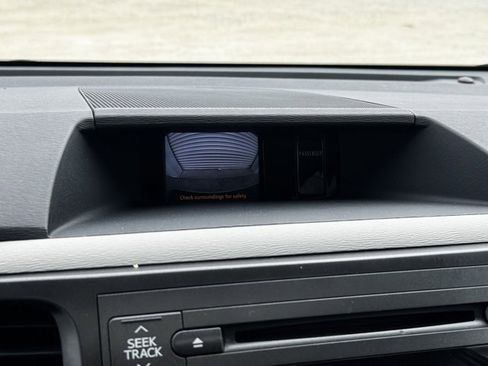 Used 2013 Toyota Sienna XLE image 4