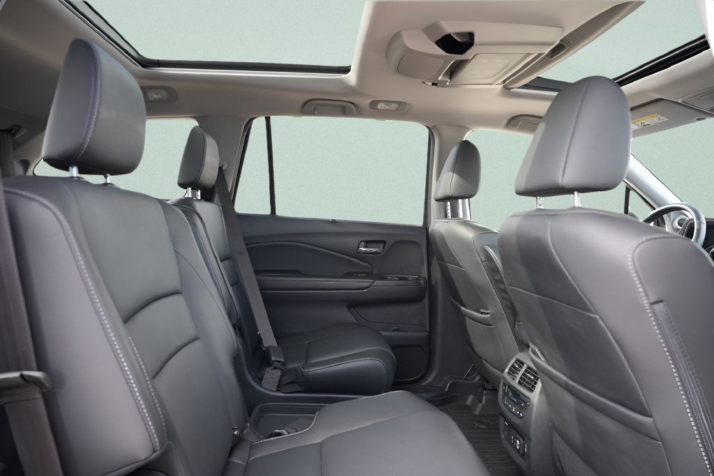 Used 2022 Honda Pilot Elite image 16