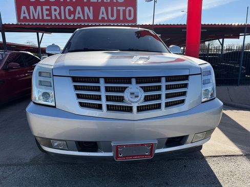 Used 2012 Cadillac Escalade ESV Luxury image 7