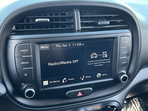Certified 2025 Kia Soul LX w/ LX Technology Package FWD image 27