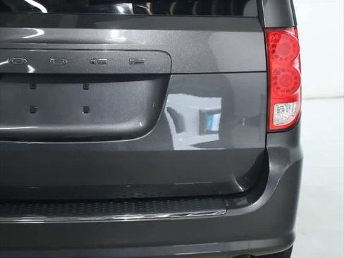 Certified 2019 Dodge Grand Caravan SE FWD image 43