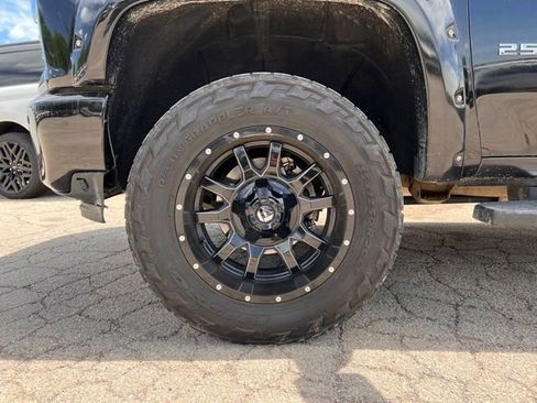 Used 2022 Chevrolet Silverado 2500 High Country w/ LPO, Hitch Package AWD/4WD image 9