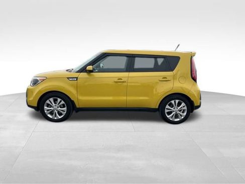 Used 2015 Kia Soul + image 4