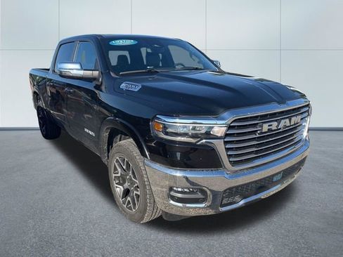 Used 2025 RAM 1500 Laramie AWD/4WD image 4