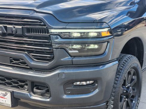 New 2025 RAM 2500 Laramie AWD/4WD image 9