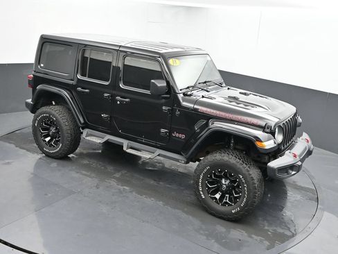 Used 2018 Jeep Wrangler Unlimited Rubicon w/ Dual Top Group AWD/4WD image 36