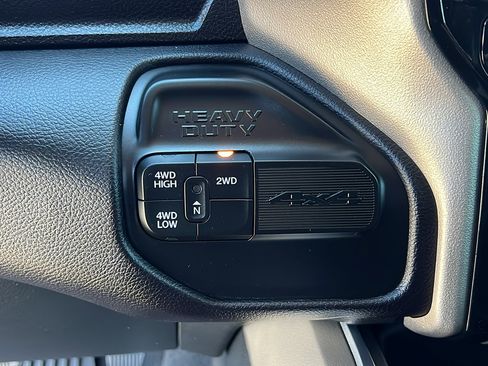 Used 2024 RAM 3500 Laramie AWD/4WD image 28
