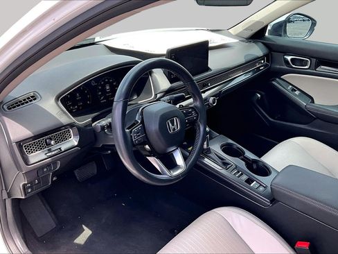 Used 2023 Honda Civic Touring image 10