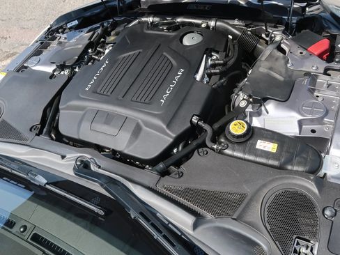 Used 2020 Jaguar F-TYPE R AWD/4WD image 42