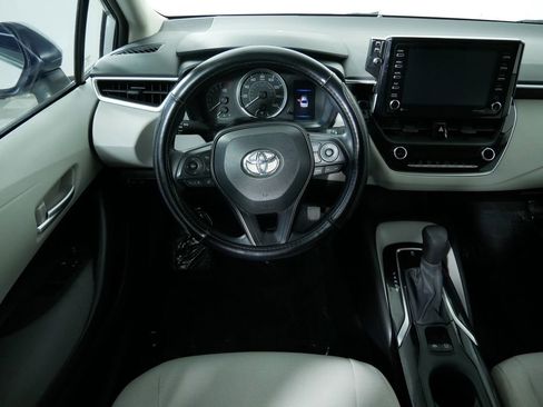 Used 2021 Toyota Corolla LE image 19