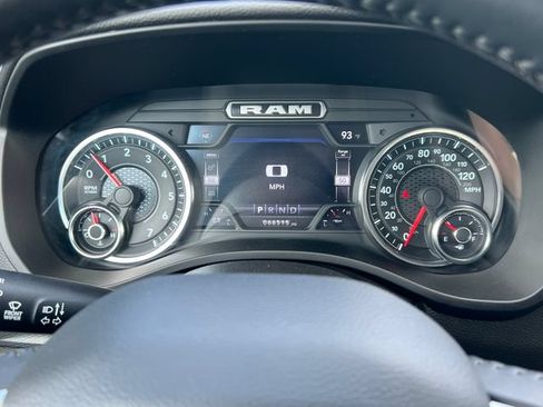 Used 2022 RAM 1500 Big Horn AWD/4WD image 20