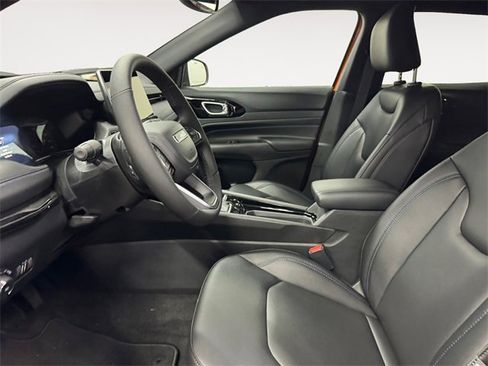 New 2026 Jeep Compass Limited image 7