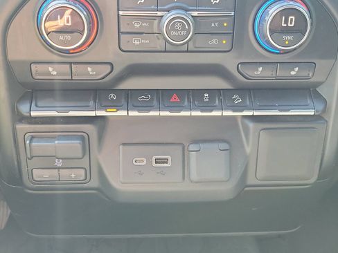 Used 2019 Chevrolet Silverado 1500 RST AWD/4WD image 22