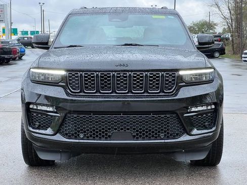 Used 2025 Jeep Grand Cherokee Summit AWD/4WD image 43