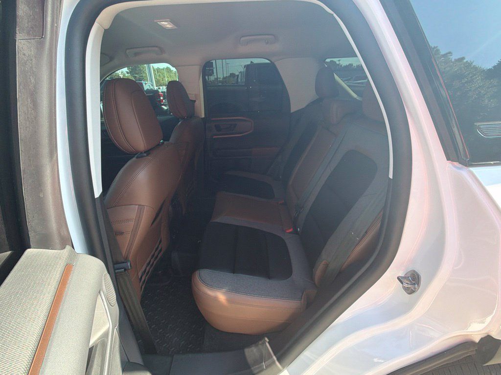 Used 2024 Ford Bronco Sport Outer Banks w/ Tech Package AWD/4WD image 11