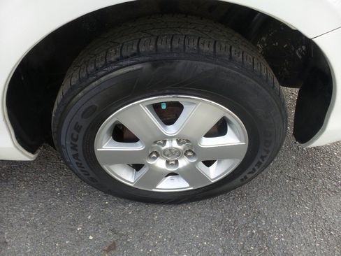 Used 2005 Toyota Sienna XLE image 39