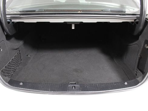 Used 2013 Mercedes-Benz E 350 Sedan image 19