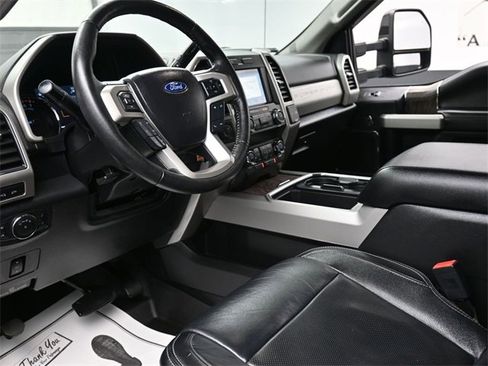 Used 2019 Ford F250 Lariat image 14
