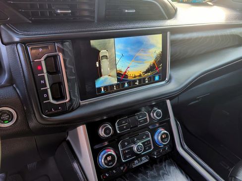 Used 2023 GMC Yukon XL Denali image 23