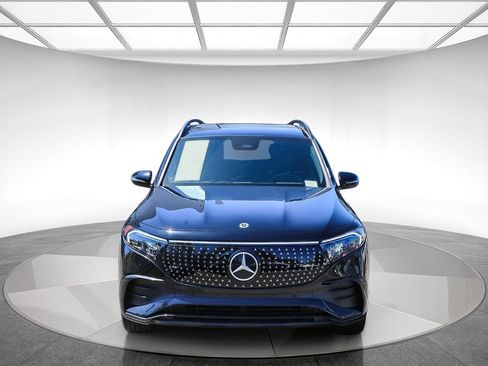 Used 2024 Mercedes-Benz EQB 300 4MATIC image 6