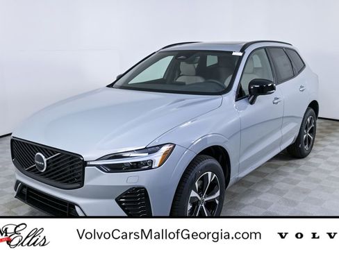 New 2026 Volvo XC60 B5 Core w/ Climate Package AWD/4WD image 1