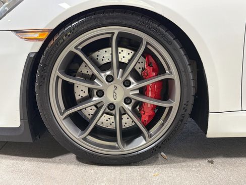 Used 2016 Porsche Cayman GT4 image 36