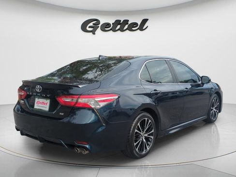 Used 2020 Toyota Camry SE FWD image 4