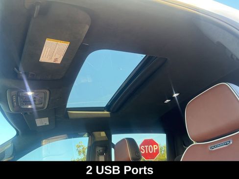 Used 2024 GMC Sierra 3500 Denali Ultimate AWD/4WD image 32