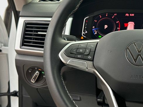 Certified 2023 Volkswagen Atlas SE image 29