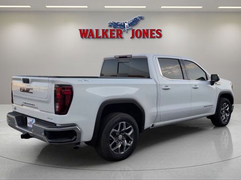 New 2025 GMC Sierra 1500 SLE w/ Preferred Package image 3