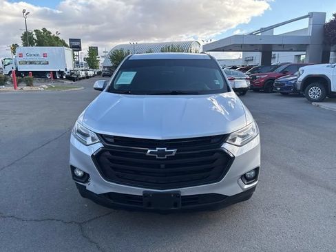 Used 2018 Chevrolet Traverse LT w/ LPO, Black Accent Package AWD/4WD image 3
