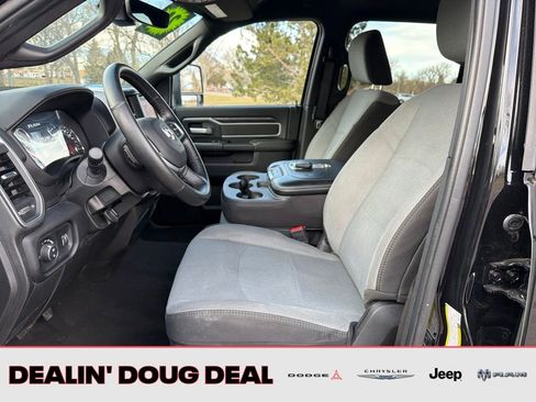 Used 2024 RAM 2500 Big Horn AWD/4WD image 10