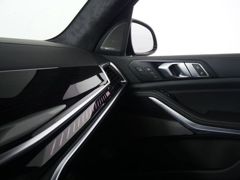 Used 2026 BMW X7 M60i image 26