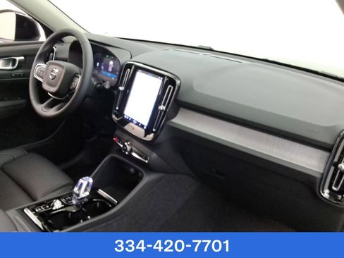 New 2025 Volvo XC40 B5 Plus w/ Protection Package Premier image 24