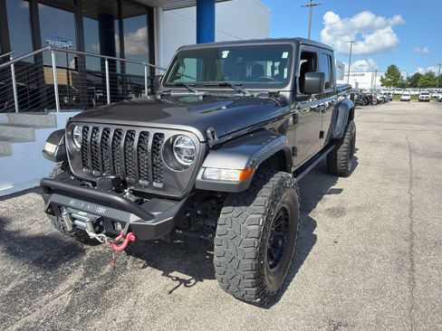 Used 2021 Jeep Gladiator Sport AWD/4WD image 1