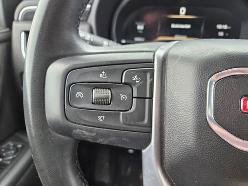 Used 2024 GMC Yukon XL SLT image 16