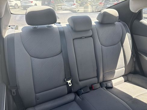 Used 2013 Hyundai Elantra GLS FWD image 30