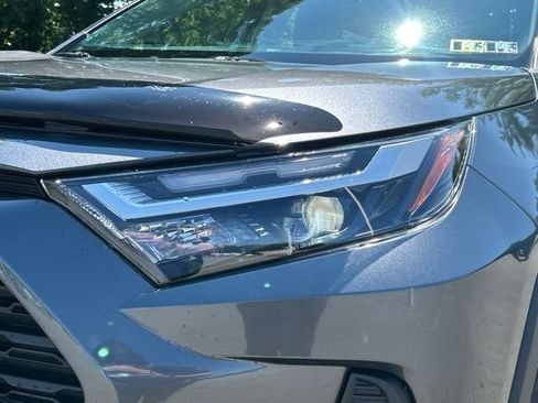 Used 2025 Toyota RAV4 XLE w/ Convenience Package AWD/4WD image 9