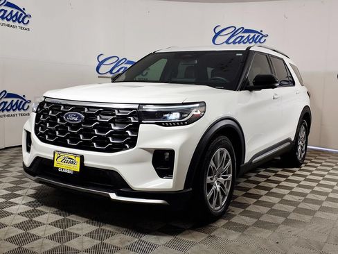 Used 2025 Ford Explorer Platinum RWD image 5