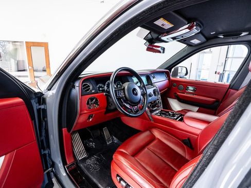 Used 2022 Rolls-Royce Cullinan image 36
