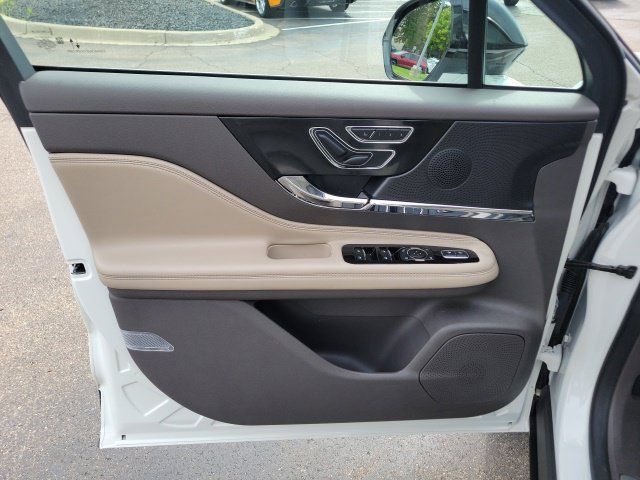 Certified 2024 Lincoln Corsair FWD image 18