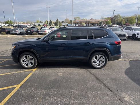 Used 2023 Volkswagen Atlas SE w/ Panoramic Sunroof Package AWD/4WD image 4