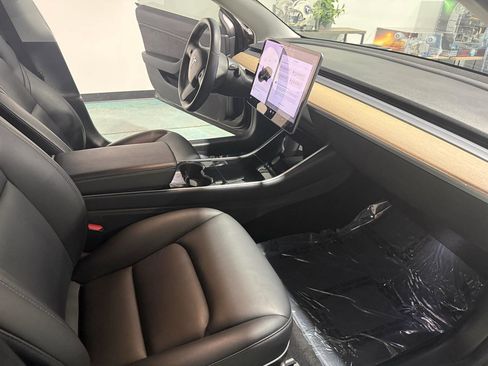 Used 2018 Tesla Model 3 Long Range image 15