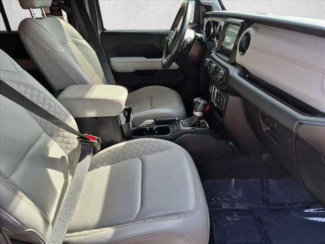 Used 2021 Jeep Wrangler Unlimited Sahara AWD/4WD image 29